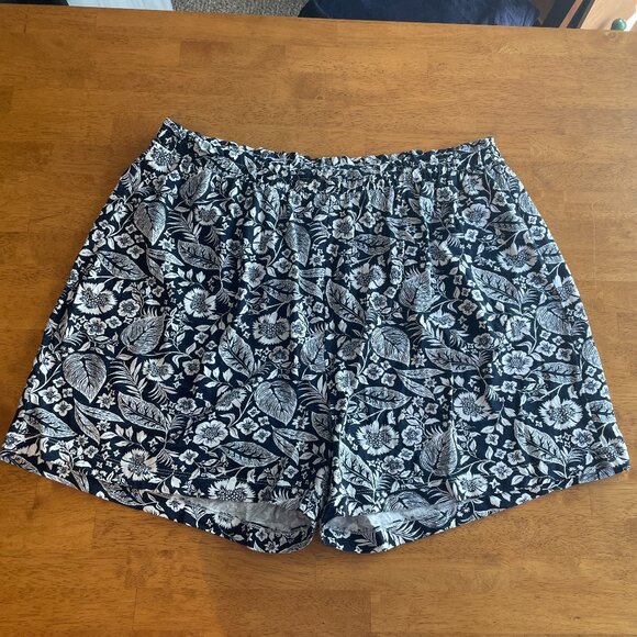H&M Pants - NWOT Size Large H&M blue white paperbag shorts